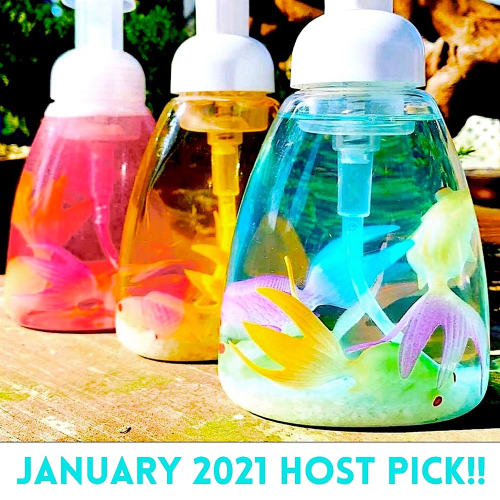 COPY - 🌟HOST PICK🌟Glow In The Dark “Aquarium” Han…